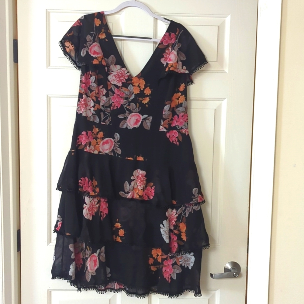 Size 18 M City Chic black with flowers